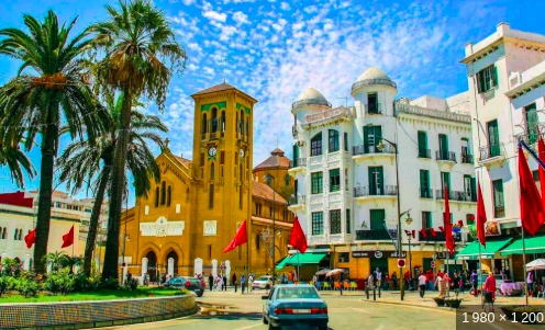 Rencontre et chat à Tétouan : promenade dans la médina blanche, café au Mellah et rendez-vous sur la place Hassan II